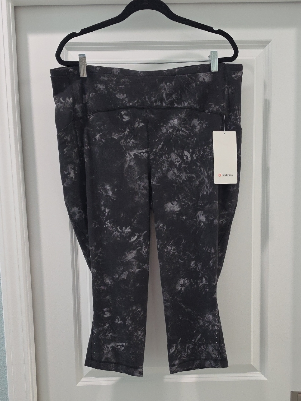 Lululemon Black & Gray Marble-Effect Crop Leggings